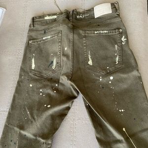 Women’s skinny jeans